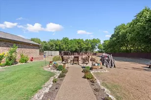 354 Bluebonnet Ln, Lorena, TX 76655 - Photo 31