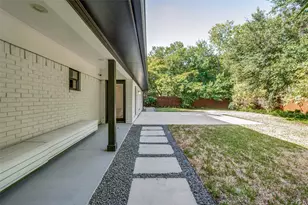 10131 Pensive Dr, Dallas, TX 75229 - Photo 23