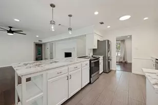 10131 Pensive Dr, Dallas, TX 75229 - Photo 7