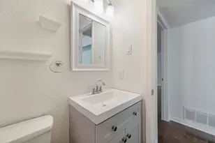10131 Pensive Dr, Dallas, TX 75229 - Photo 13