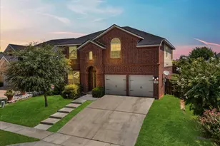 2909 Merry View Ln, Fort Worth, TX 76120 - Photo 3