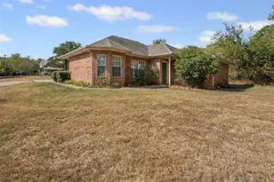 904 E 3rd B St, Weatherford, TX 76086 - Photo 1