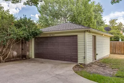 813 Brookhurst Drive, Richardson, TX 75080 - Photo 29