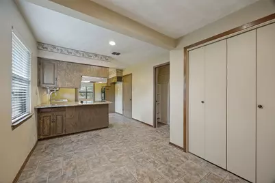 813 Brookhurst Drive, Richardson, TX 75080 - Photo 9