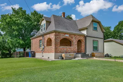 230 E Main Street, Lindsay, TX 76250 - Photo 1