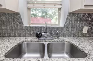 230 E Main St, Lindsay, TX 76250 - Photo 11