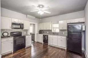 230 E Main St, Lindsay, TX 76250 - Photo 7
