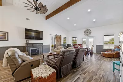 225 County Road 286, Collinsville, TX 76233 - Photo 9