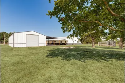 225 County Road 286, Collinsville, TX 76233 - Photo 21