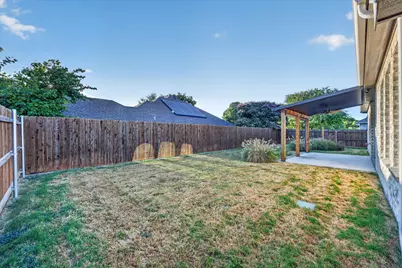 412 Brinkley Drive, Saginaw, TX 76179 - Photo 25
