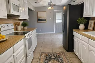 134 Ridgeway Dr, Red Oak, TX 75154 - Photo 1