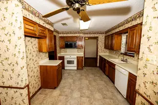 104 Cedar Springs Blvd, Sulphur Springs, TX 75482 - Photo 9
