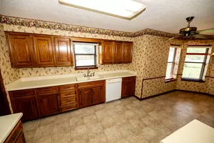 104 Cedar Springs Blvd, Sulphur Springs, TX 75482 - Photo 9