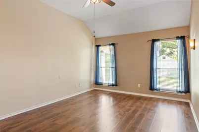 1327 Pegasus Drive, Arlington, TX 76013 - Photo 13