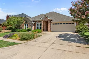1327 Pegasus Dr, Arlington, TX 76013 - Photo 1
