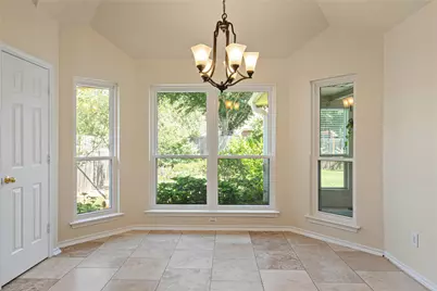 1327 Pegasus Drive, Arlington, TX 76013 - Photo 9