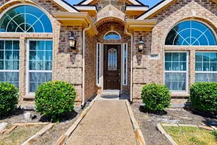 1837 Lakeview Dr, DeSoto, TX 75115 - Photo 1