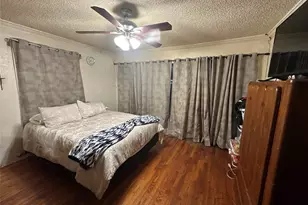 7805 Wanebe Dr, Dallas, TX 75235 - Photo 9