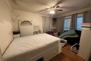 7805 Wanebe Dr, Dallas, TX 75235 - Photo 11