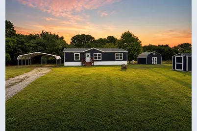 113 Lazy Meadow Court, Springtown, TX 76082 - Photo 1