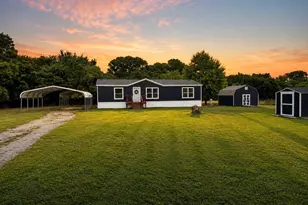 113 Lazy Meadow Ct, Springtown, TX 76082 - Photo 1