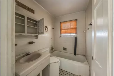 5801 Kilpatrick Avenue, Fort Worth, TX 76107 - Photo 3