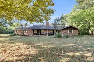 2162 Old Waxahachie Rd, Ennis, TX 75119 - Photo 1