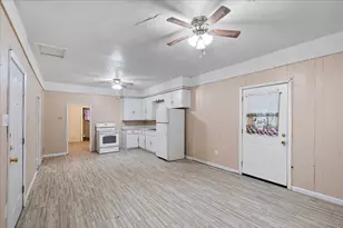 212 W 3rd St, Purdon, TX 76679 - Photo 3