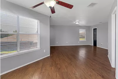 8109 Zephyr Court, Arlington, TX 76002 - Photo 17