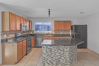 8109 Zephyr Court, Arlington, TX 76002 - Photo 5