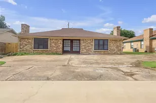 919 Southmoor Dr, Arlington, TX 76010 - Photo 1
