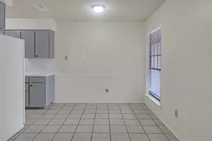 919 Southmoor Dr, Arlington, TX 76010 - Photo 5