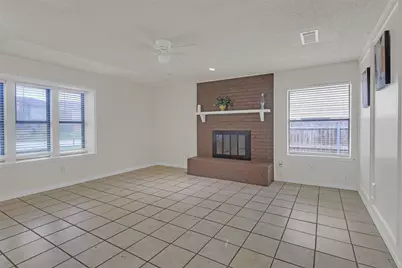 919 Southmoor Drive, Arlington, TX 76010 - Photo 3