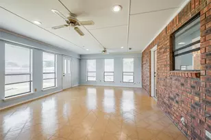 1925 Kings Canyon Cir, Fort Worth, TX 76134 - Photo 11