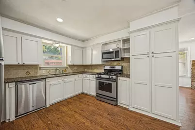 10422 Lake Gardens Drive, Dallas, TX 75218 - Photo 9