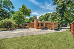 10422 Lake Gardens Dr, Dallas, TX 75218 - Photo 25