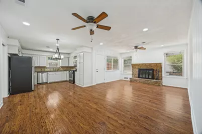 10422 Lake Gardens Drive, Dallas, TX 75218 - Photo 11