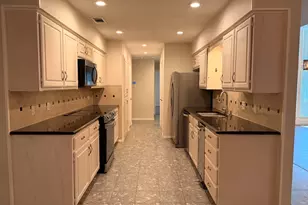 2024 N St Andrews Ct, Arlington, TX 76011 - Photo 9