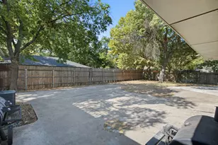 3423 Boulder Dr, Dallas, TX 75233 - Photo 27