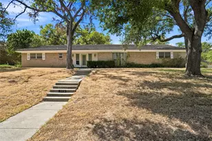 113 Wildwood Ct, Azle, TX 76020 - Photo 1