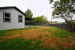 314 37th St, Grand Prairie, TX 75050 - Photo 15