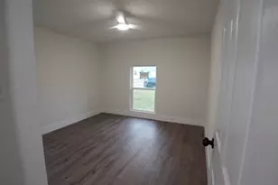 314 37th St, Grand Prairie, TX 75050 - Photo 7