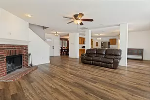 1421 Logan Dr, Lancaster, TX 75146 - Photo 3