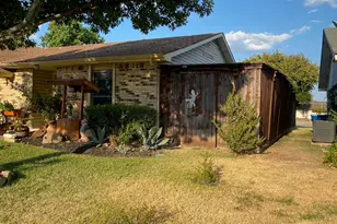 5701 Magnolia Ln, Rowlett, TX 75089 - Photo 3