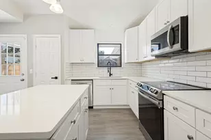 1203 S College St, McKinney, TX 75069 - Photo 3