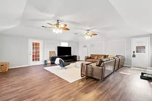 840 Lynn Ann Dr, Red Oak, TX 75154 - Photo 11