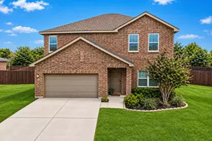 2 Glen Crossings Rd, Edgecliff Village, TX 76134 - Photo 1