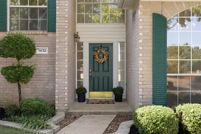 1432 Swan Court, Lewisville, TX 75077 - Photo 5