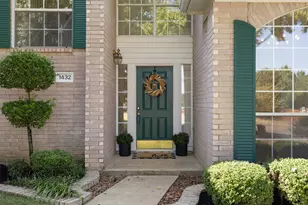 1432 Swan Ct, Lewisville, TX 75077 - Photo 5