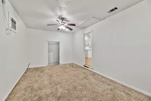 1017 E Spurgeon St, Fort Worth, TX 76115 - Photo 15